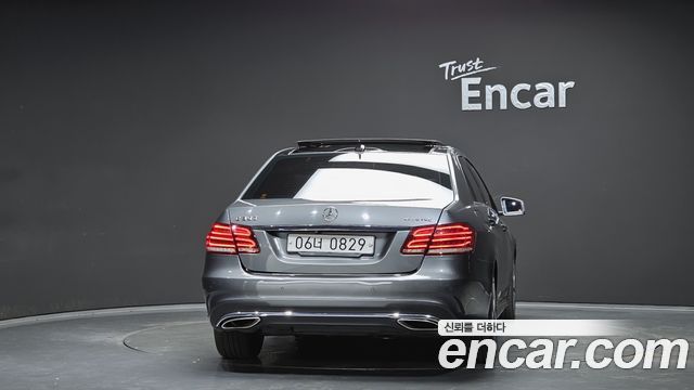 Mercedes-Benz E-Class 2016 — photo 4