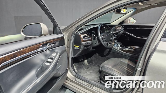 Genesis G90 2019 — photo 10
