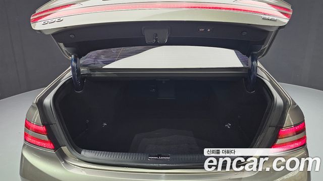 Genesis G90 2019 — photo 20