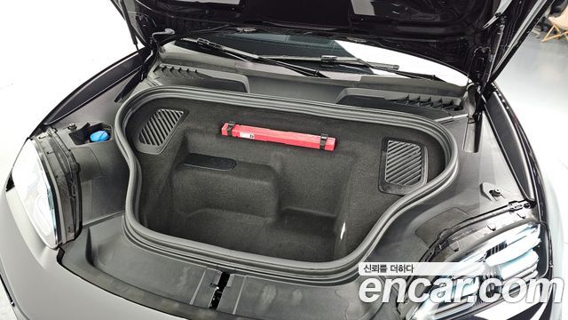 Porsche Macan 2025 — photo 6