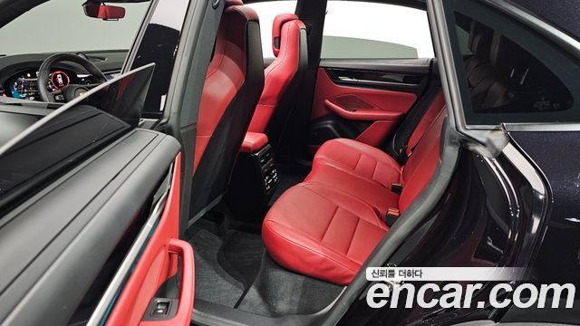 Porsche Macan 2025 — photo 16