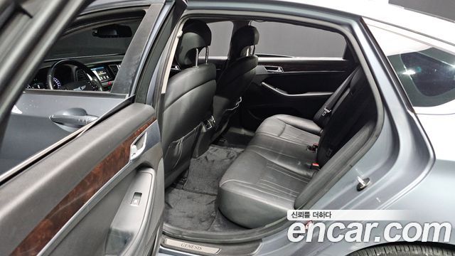 Hyundai Genesis 2015 — photo 19