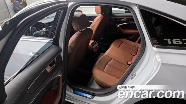 Audi A6 2020 — photo 11