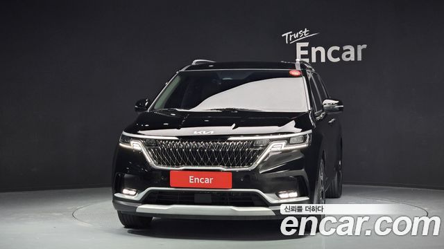 Kia Canival 2023 — photo 3