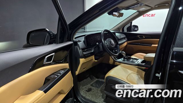 Kia Canival 2023 — photo 11