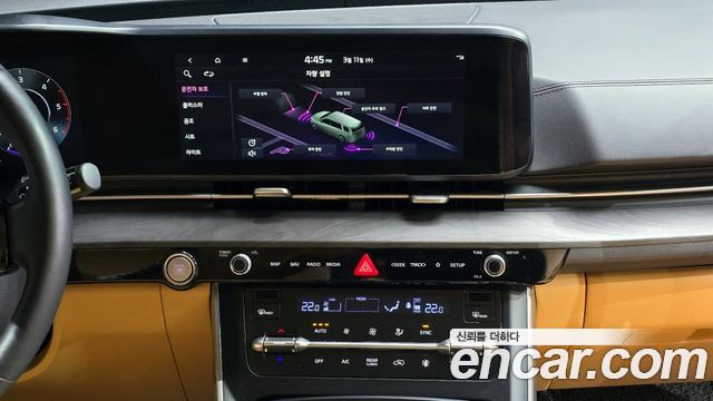 Kia Canival 2023 — photo 17