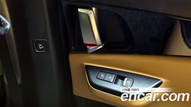 Kia Canival 2023 — photo 19