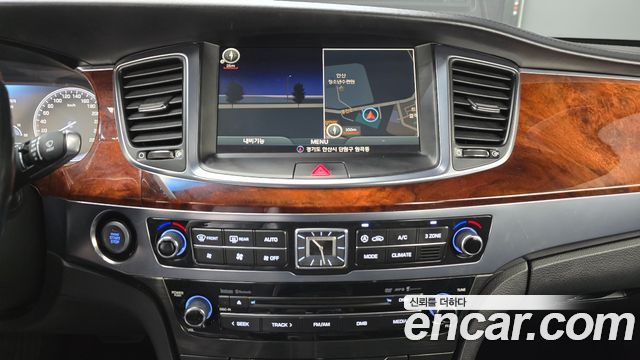 Hyundai Equus 2015 — photo 16