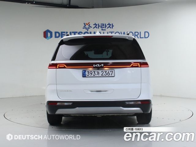 Kia Canival 2023 — photo 4