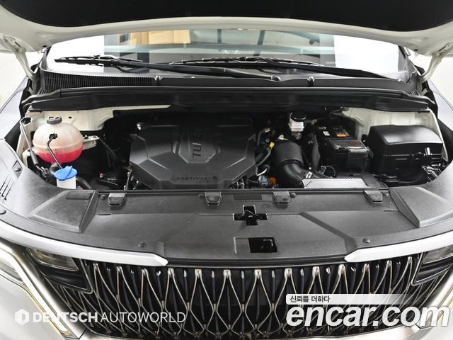 Kia Canival 2023 — photo 6