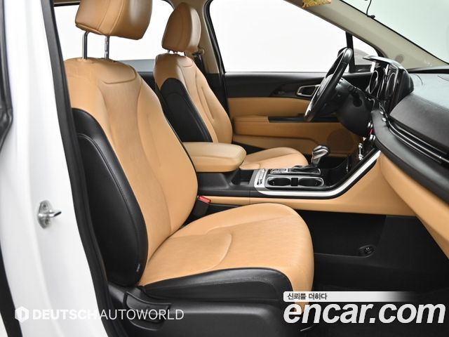 Kia Canival 2023 — photo 10