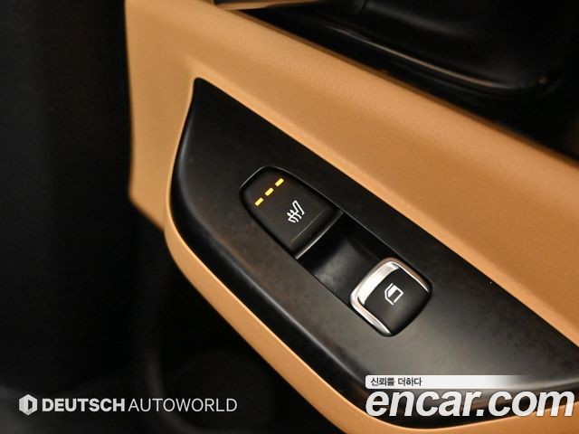 Kia Canival 2023 — photo 16