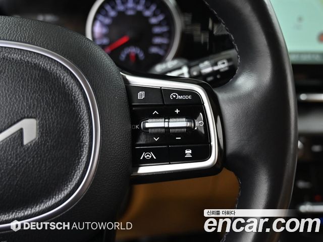 Kia Canival 2023 — photo 18