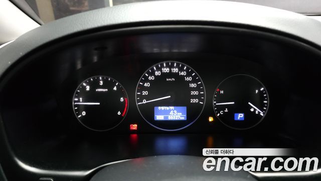 Hyundai Starex 2019 — photo 8