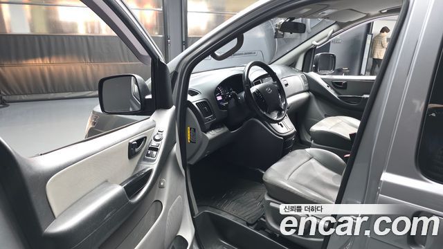 Hyundai Starex 2019 — photo 10