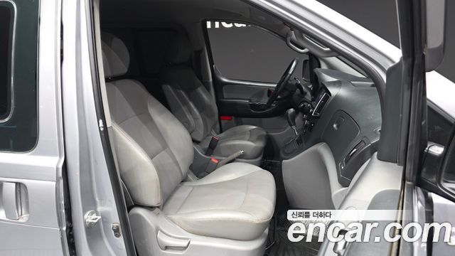 Hyundai Starex 2019 — photo 11