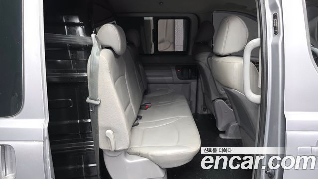 Hyundai Starex 2019 — photo 12