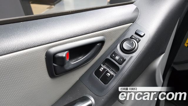 Hyundai Starex 2019 — photo 18