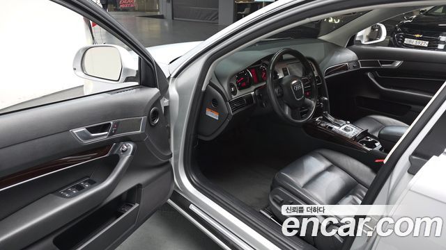 Audi A6 2010 — photo 10