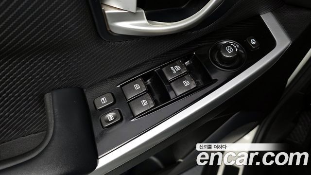 KG Mobility KORANDO 2017 — photo 17