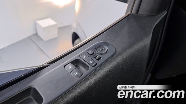 Hyundai Staria 2023 — photo 14