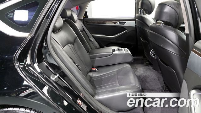 Genesis G80 2017 — photo 12