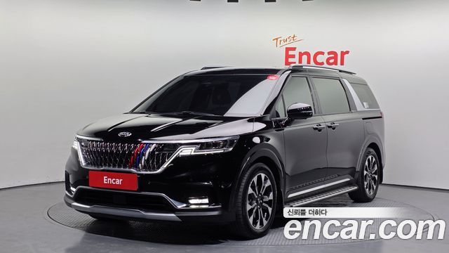 Kia Canival 2021 — photo 1