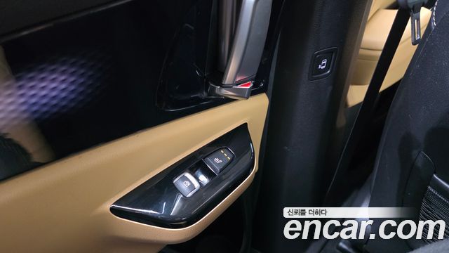 Kia Canival 2021 — photo 19