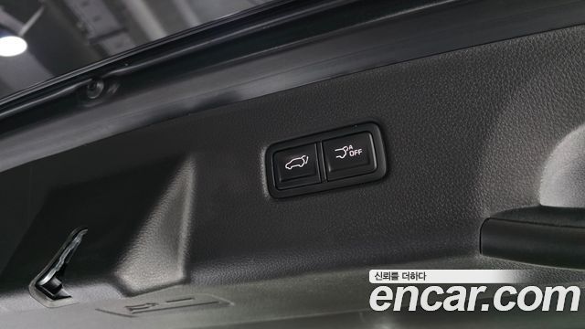 Kia Canival 2021 — photo 20