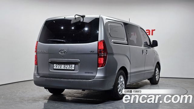 Hyundai Starex 2016 — photo 2