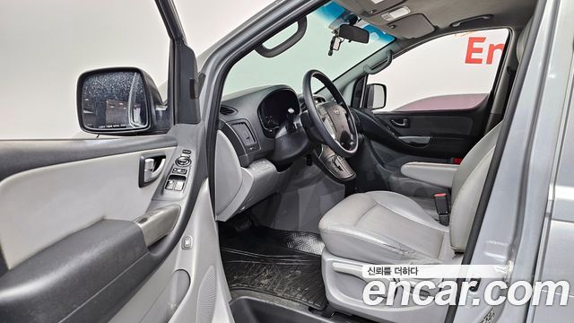 Hyundai Starex 2016 — photo 11
