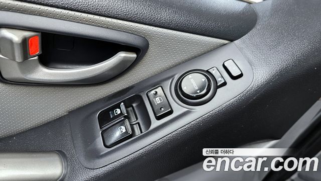 Hyundai Starex 2016 — photo 18
