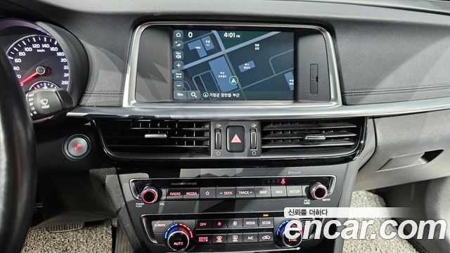 Kia K5 2019 — photo 16