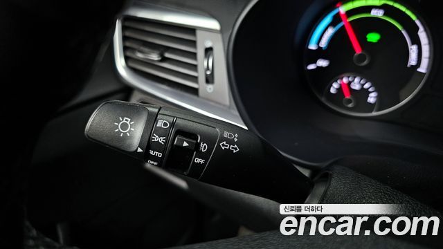 Kia K5 2019 — photo 19