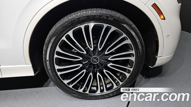 Lincoln Aviator 2020 — photo 5