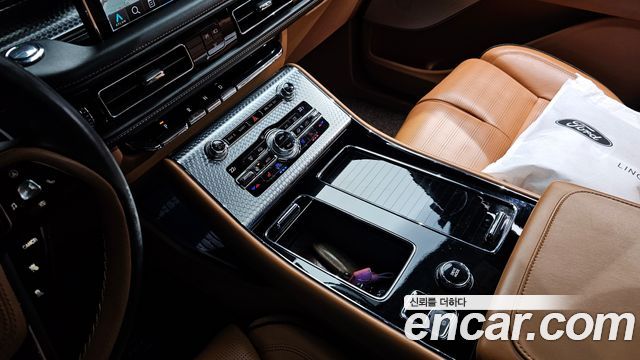 Lincoln Aviator 2020 — photo 9
