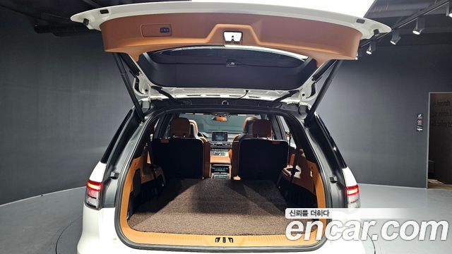 Lincoln Aviator 2020 — photo 20