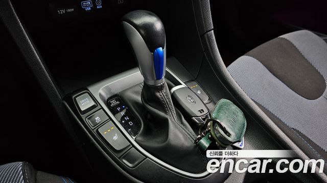 Hyundai Veloster 2018 — photo 9