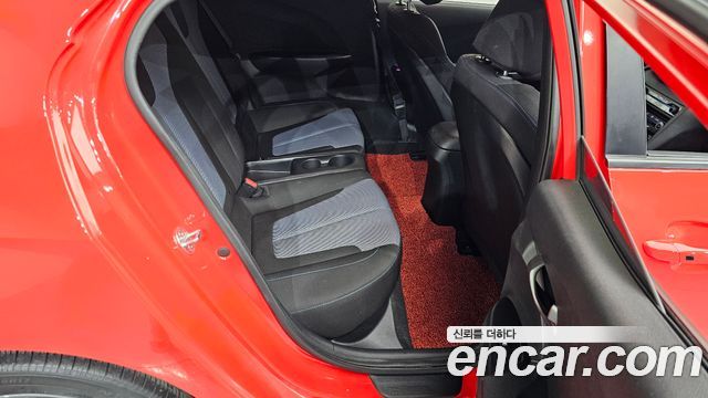 Hyundai Veloster 2018 — photo 12
