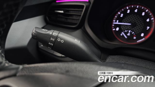 Hyundai Veloster 2018 — photo 19
