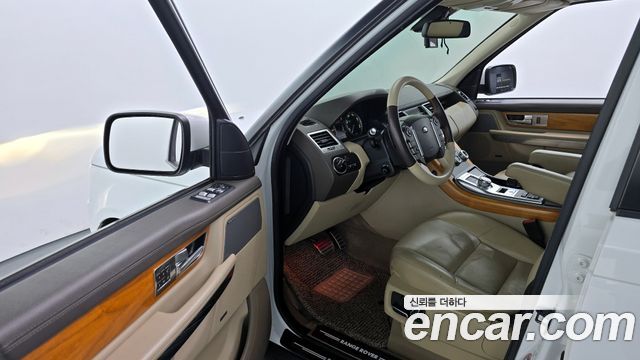 Land Rover Range Rover Sport 2013 — photo 10