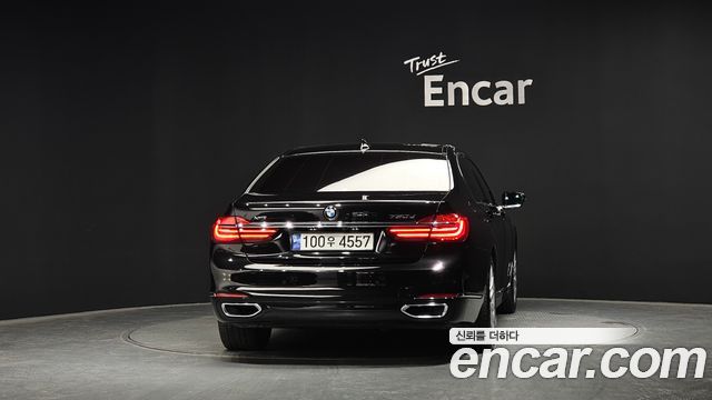 BMW 7-Series 2016 — photo 4