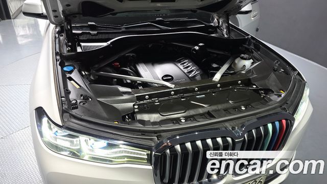 BMW X7 2021 — photo 6