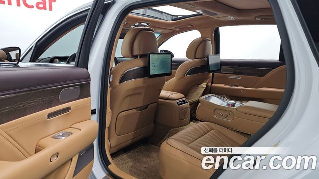 Genesis G90 2023 — photo 12