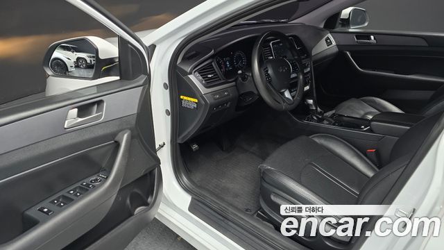 Hyundai Sonata 2018 — photo 11
