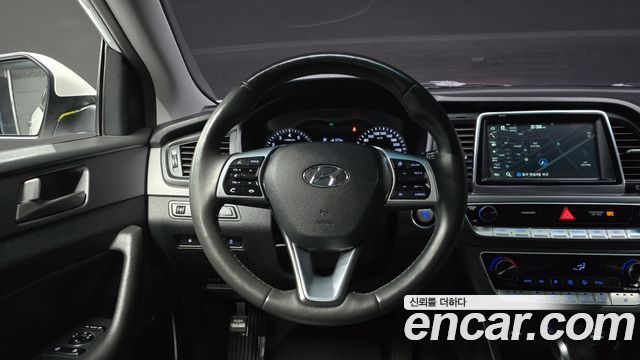 Hyundai Sonata 2018 — photo 13