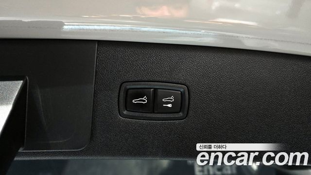 Porsche Cayenne 2022 — photo 20