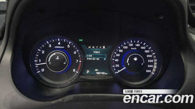 Hyundai Grandeur 2015 — photo 8