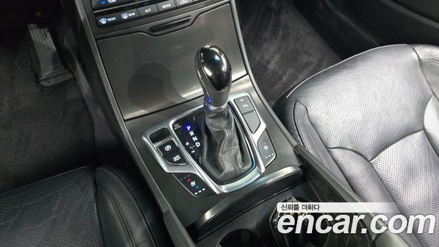Hyundai Grandeur 2015 — photo 9