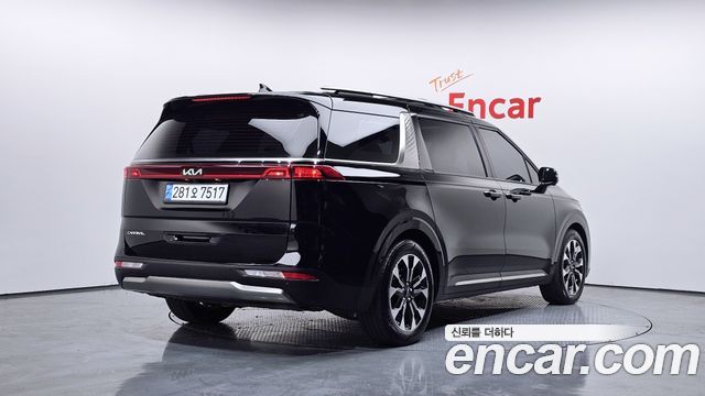 Kia Canival 2023 — photo 2